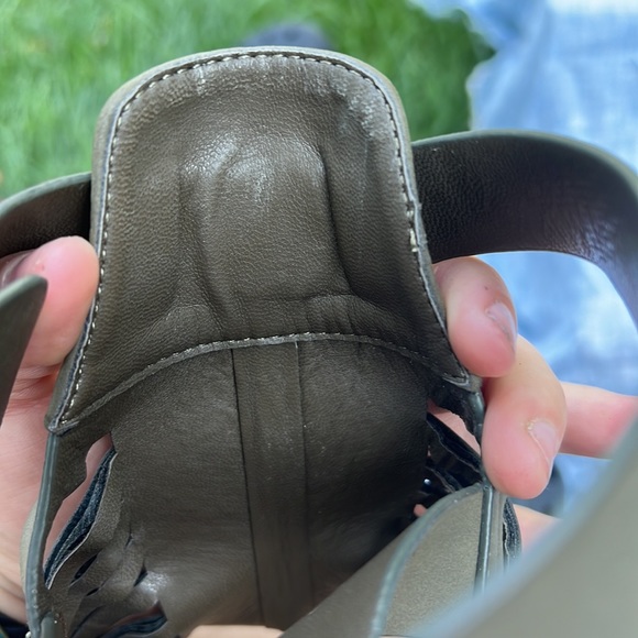 Rue 21 army green laser cut high heel sandals. Size L 8/9 - Picture 13 of 14